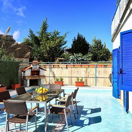 Caruso 3 By Villasandco Rentalsorrento Sorrento Quarto foto